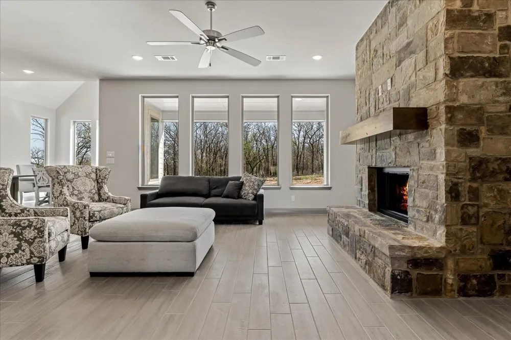 131 Spring Valley Road Paradise, TX 76073