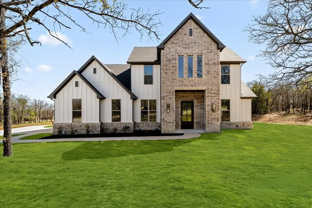 131 Spring Valley Road Paradise, TX 76073