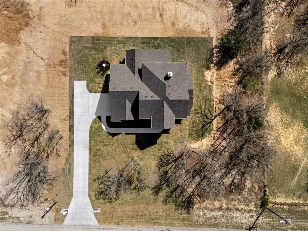 131 Spring Valley Road Paradise, TX 76073