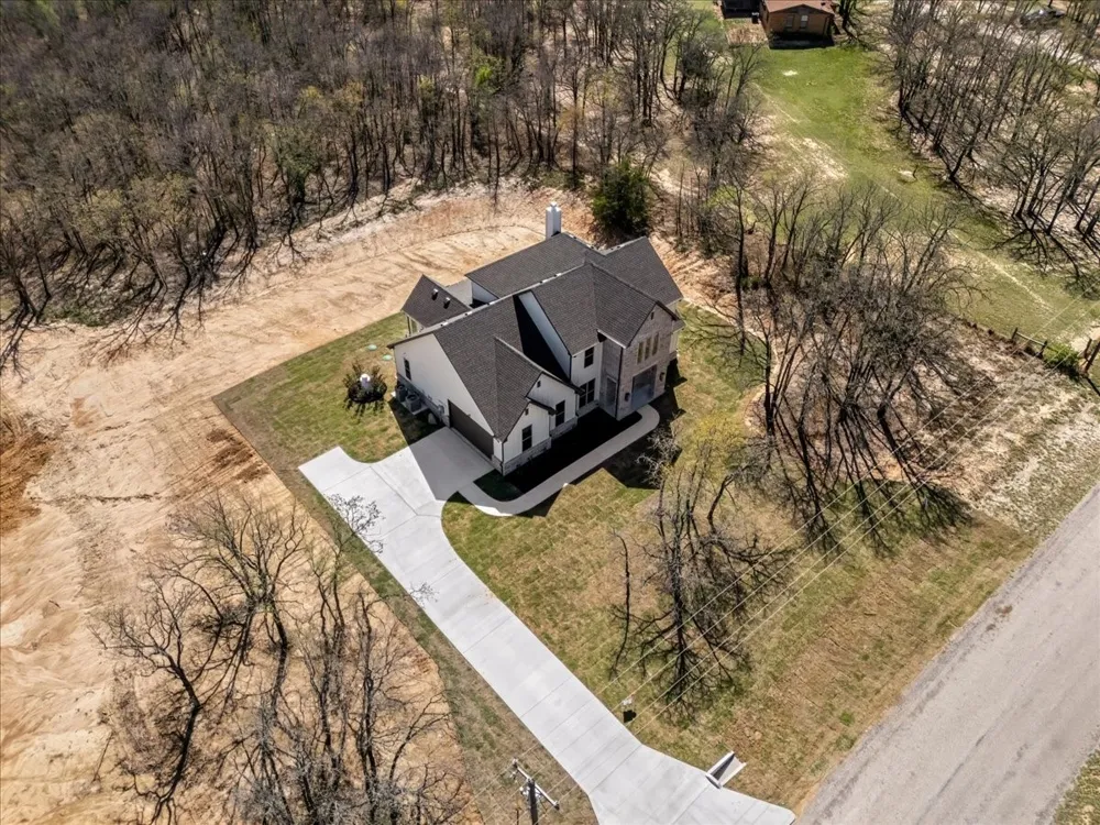 131 Spring Valley Road Paradise, TX 76073