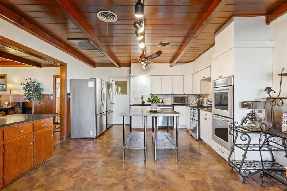 321 County Road 1630 Clifton, TX 76634