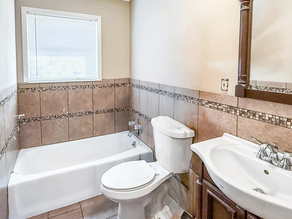 8090 County Road 4528 Palestine, TX 75803