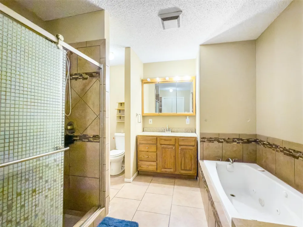8090 County Road 4528 Palestine, TX 75803