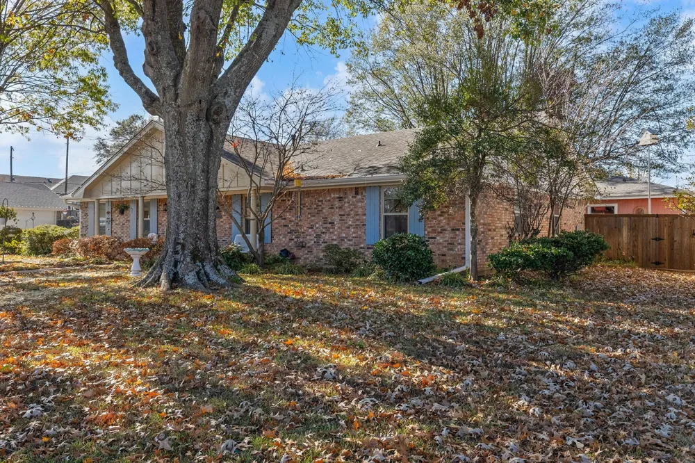 1115 36th Street NE Paris, TX 75462