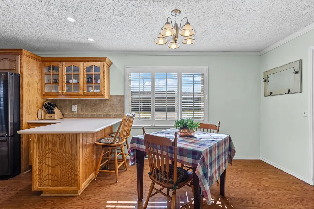 1115 36th Street NE Paris, TX 75462