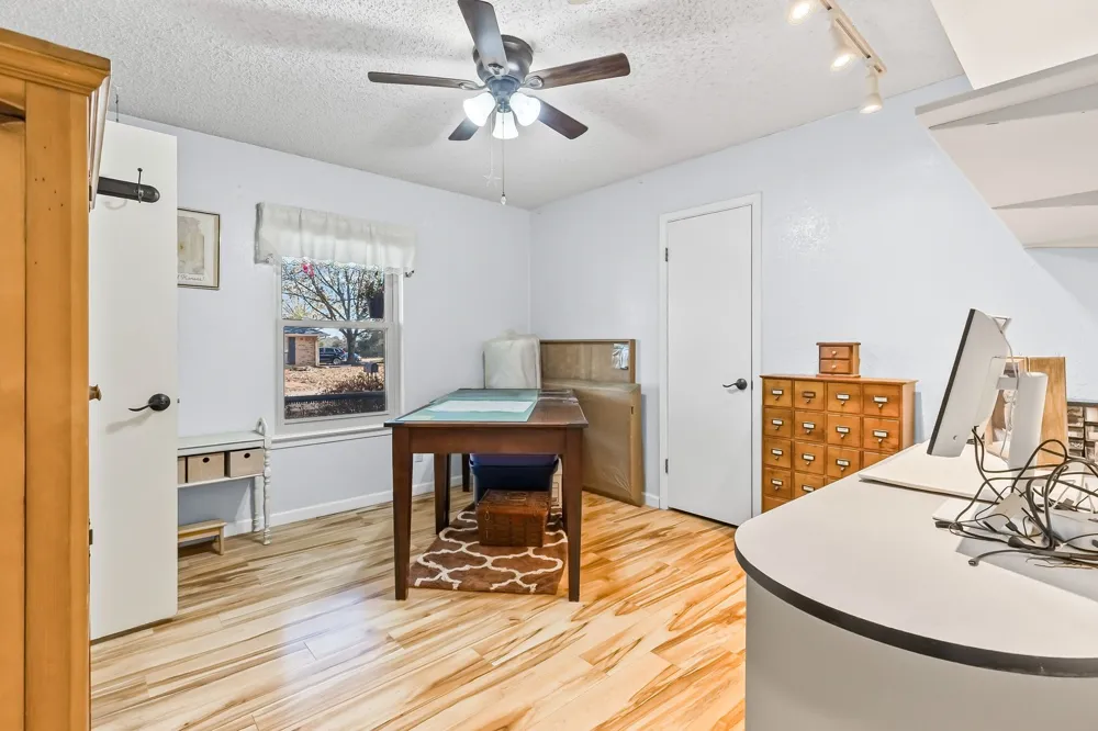 1115 36th Street NE Paris, TX 75462