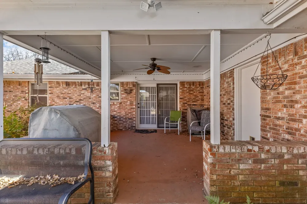 1115 36th Street NE Paris, TX 75462
