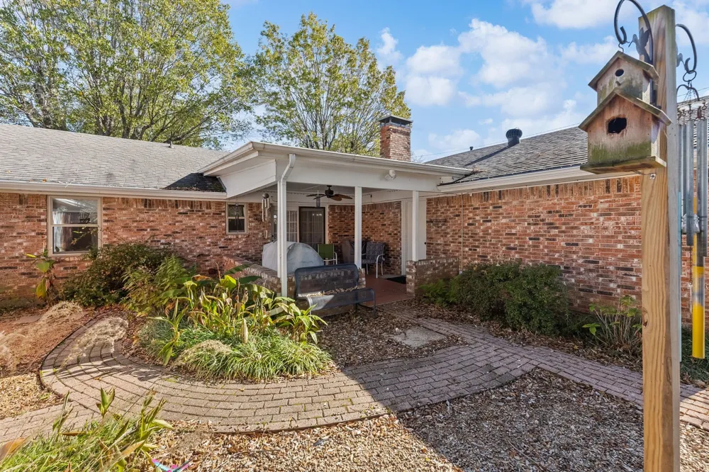 1115 36th Street NE Paris, TX 75462