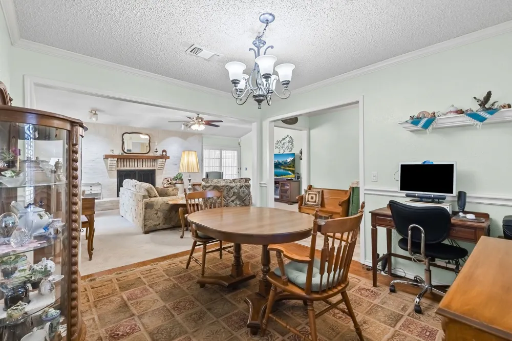 1115 36th Street NE Paris, TX 75462