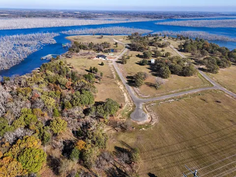 245 Shoreline Drive