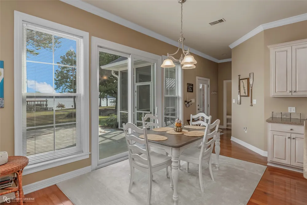 90 La Belle Court Many, LA 71449