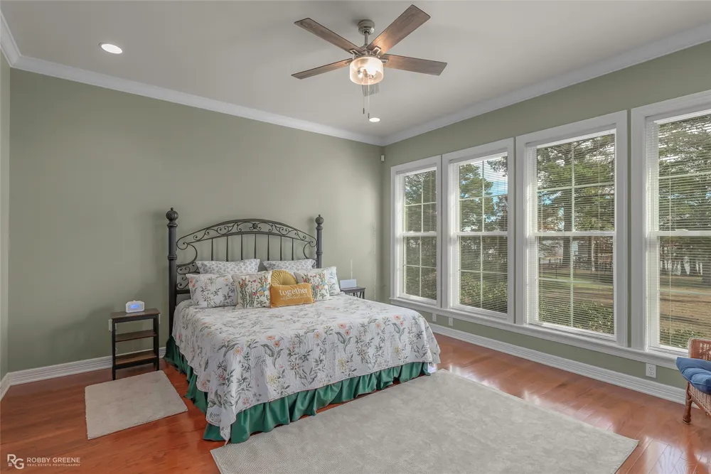 90 La Belle Court Many, LA 71449