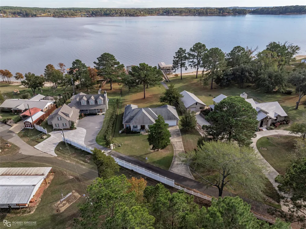 90 La Belle Court Many, LA 71449