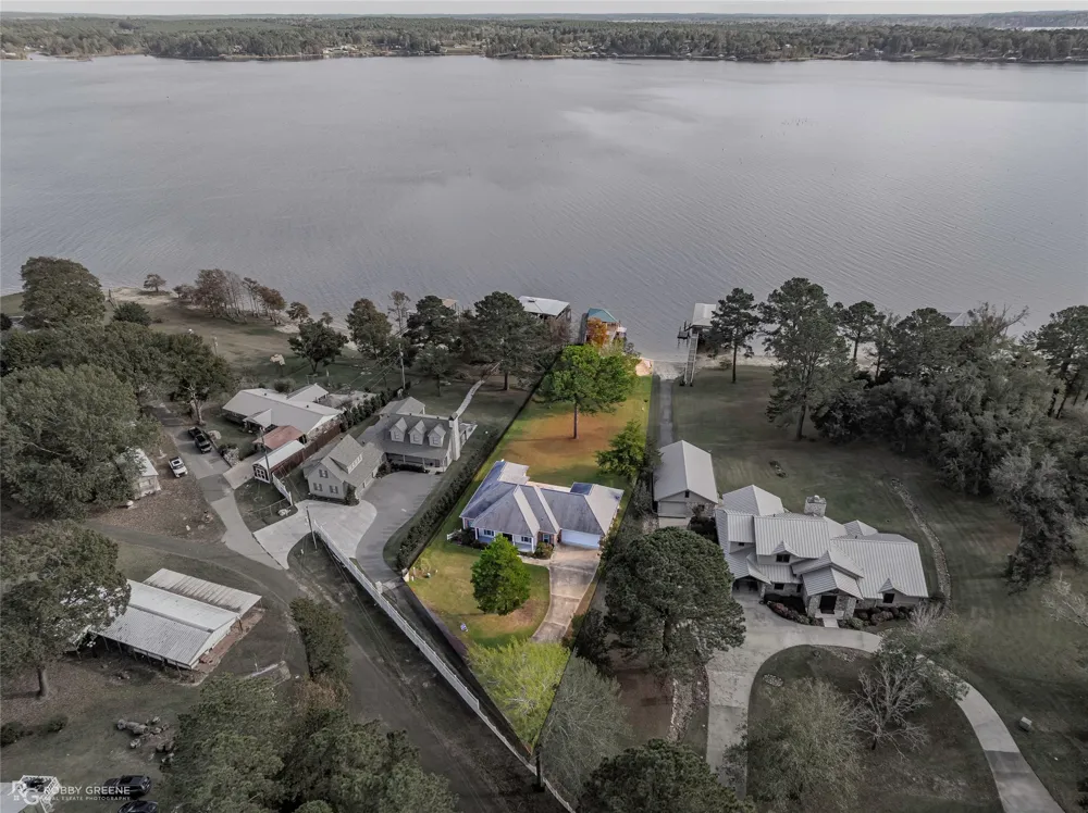 90 La Belle Court Many, LA 71449