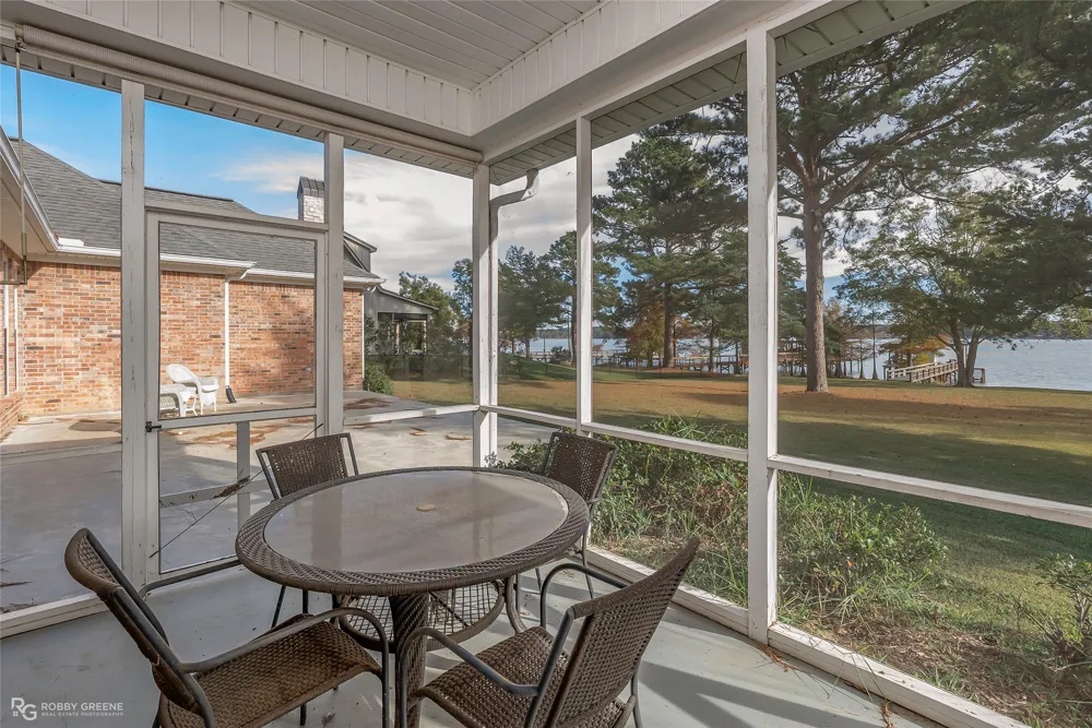 90 La Belle Court Many, LA 71449