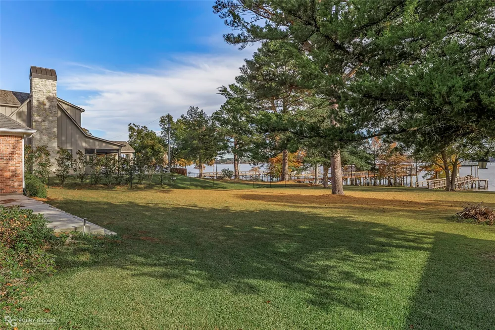 90 La Belle Court Many, LA 71449