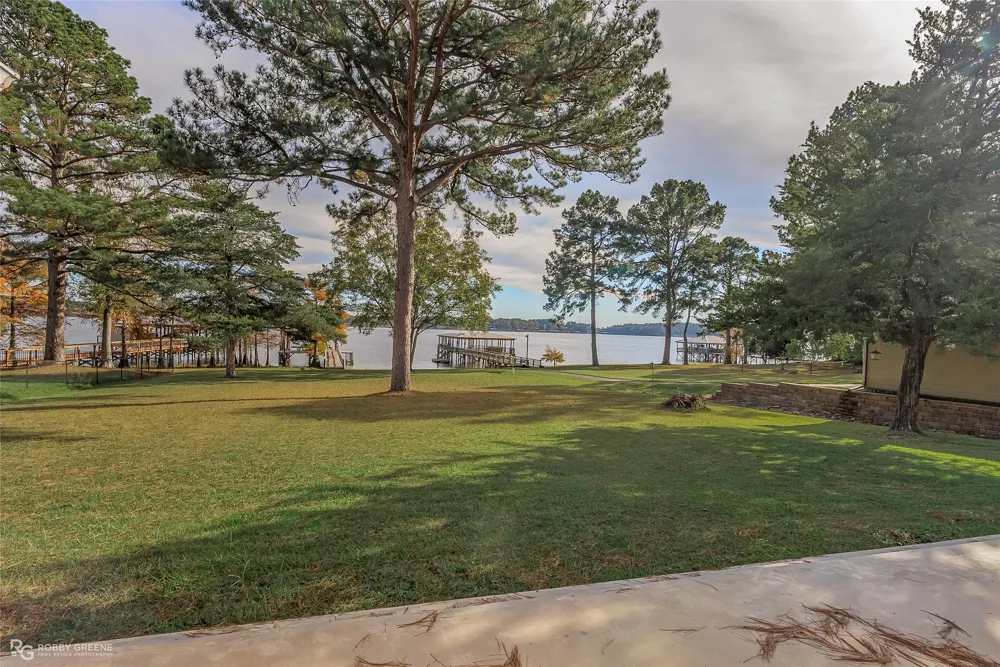 90 La Belle Court Many, LA 71449