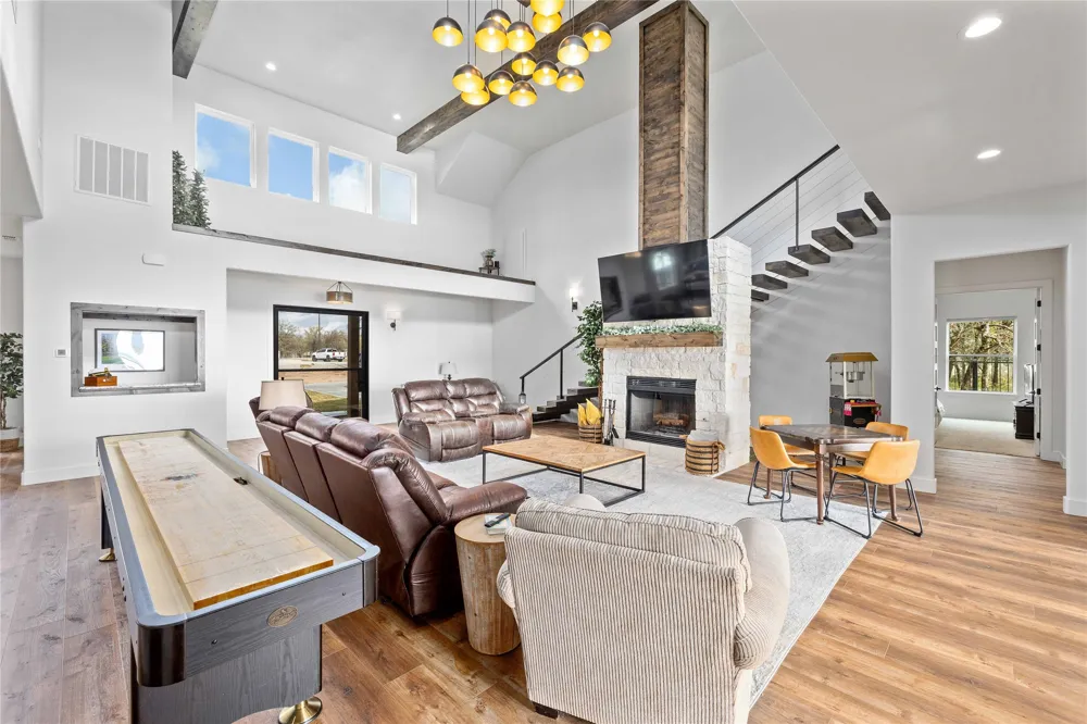 584 OAK POINT DRIVE DRIVE May, TX 76857