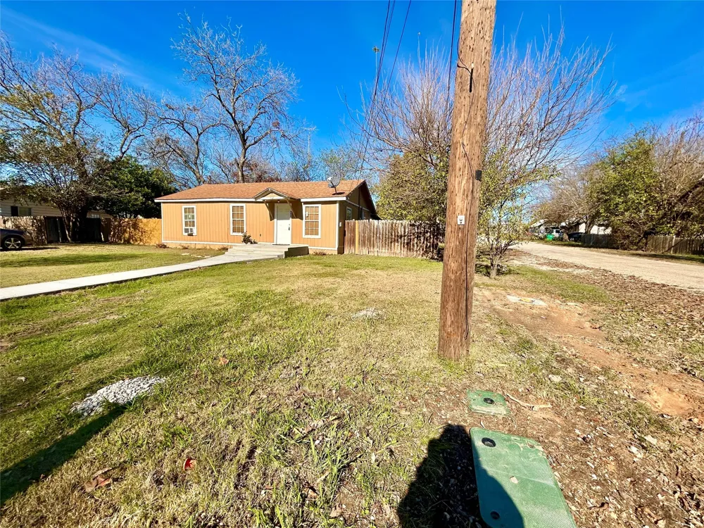 602 Ella Street Dublin, TX 76446