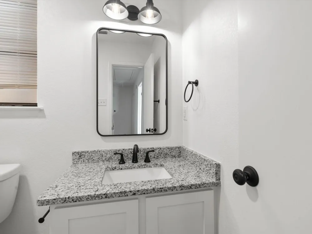 1117 S Rusk Street #1117 Weatherford, TX 76086