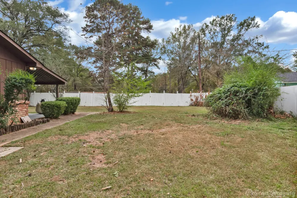 8185 Fleetwood Drive Greenwood, LA 71033