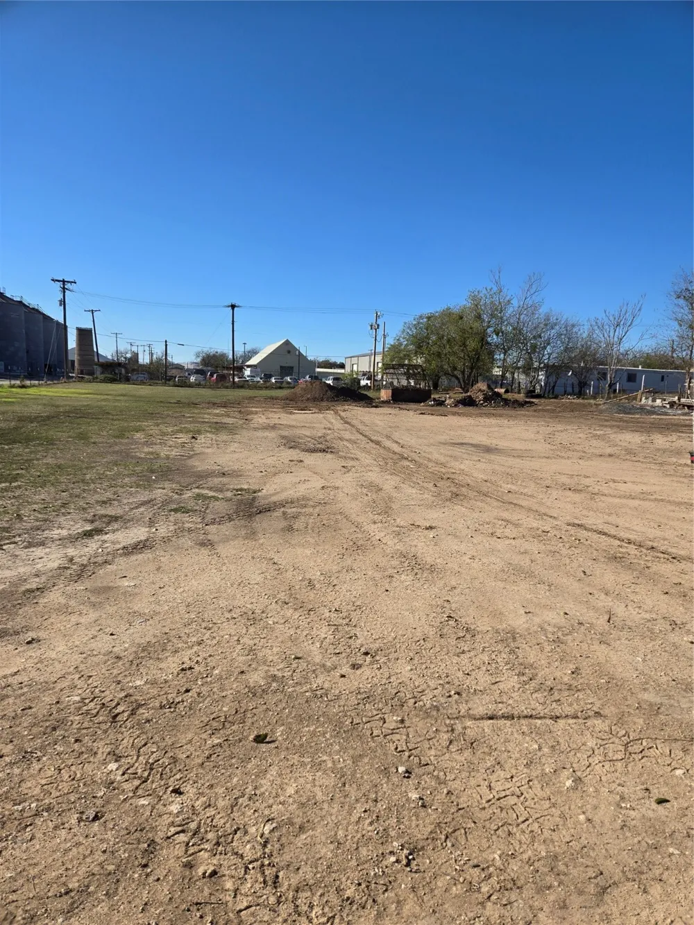 E MILL AVENUE Comanche, TX 76442
