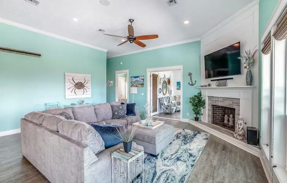 922 Palmridge Drive Port Bolivar, TX 77650