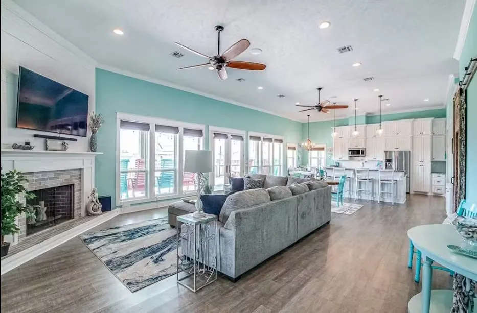 922 Palmridge Drive Port Bolivar, TX 77650