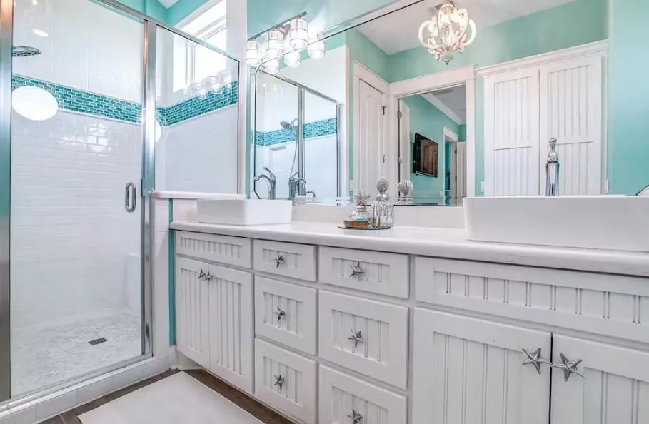 922 Palmridge Drive Port Bolivar, TX 77650