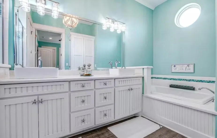 922 Palmridge Drive Port Bolivar, TX 77650
