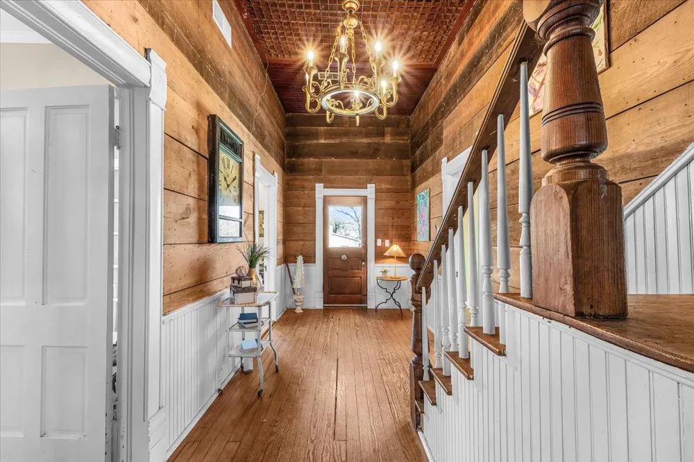 112 S Evans Street Boyd, TX 76023