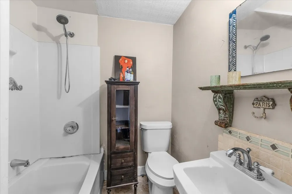 112 S Evans Street Boyd, TX 76023