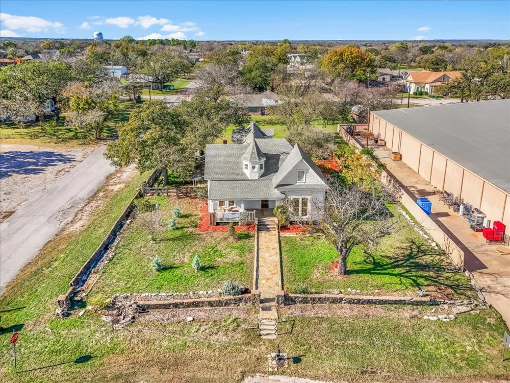 112 S Evans Street Boyd, TX 76023