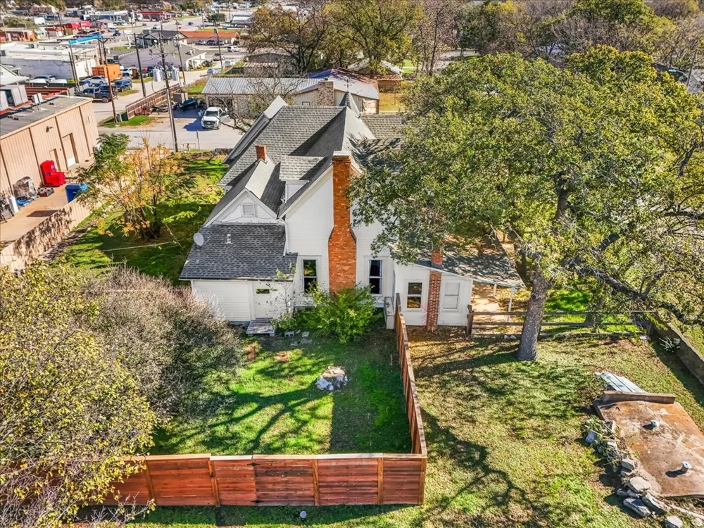 112 S Evans Street Boyd, TX 76023