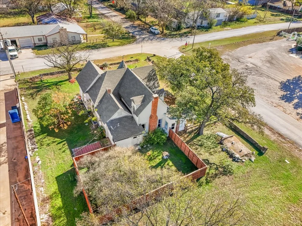 112 S Evans Street Boyd, TX 76023