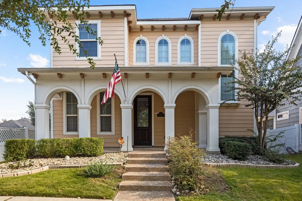 1424 Live Oak Lane Savannah, TX 76227