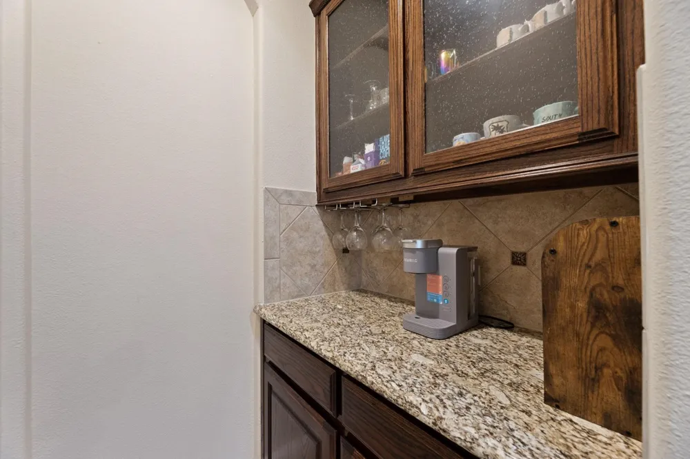1424 Live Oak Lane Savannah, TX 76227