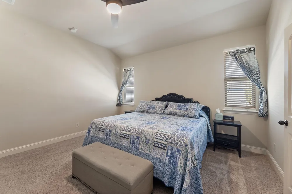 1424 Live Oak Lane Savannah, TX 76227