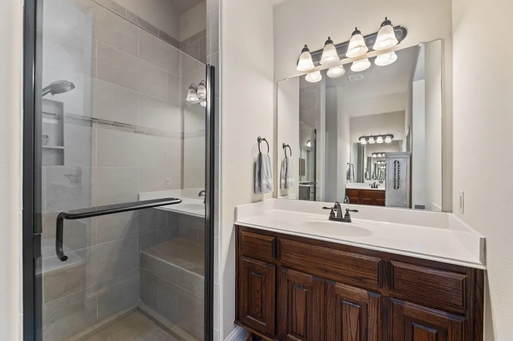1424 Live Oak Lane Savannah, TX 76227