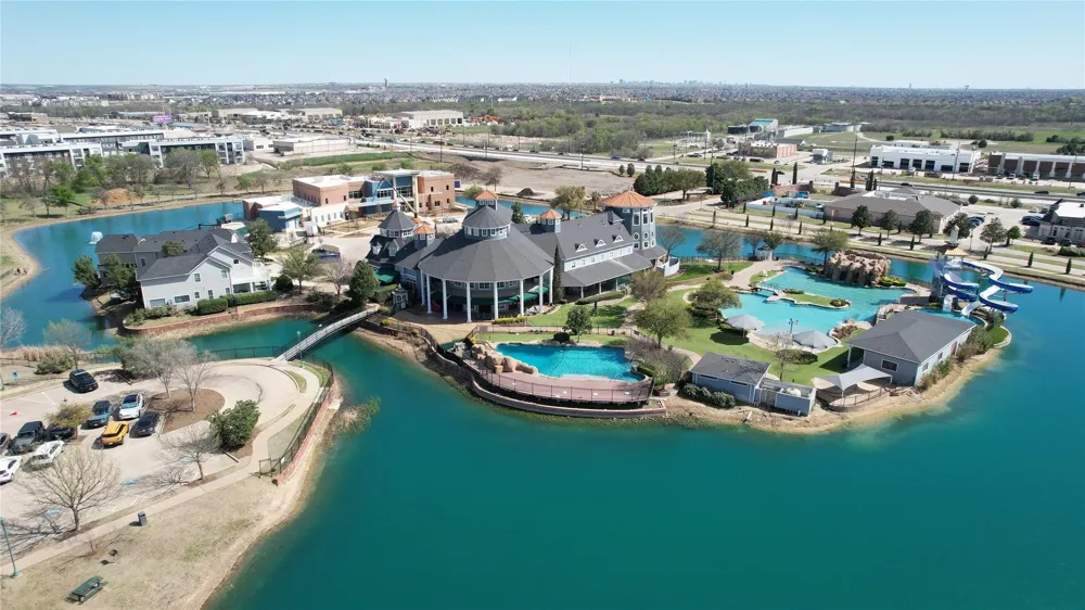 1424 Live Oak Lane Savannah, TX 76227