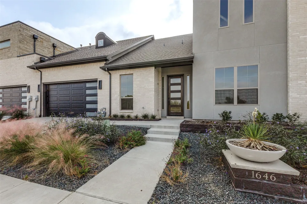 1646 Governors Boulevard Heath, TX 75032