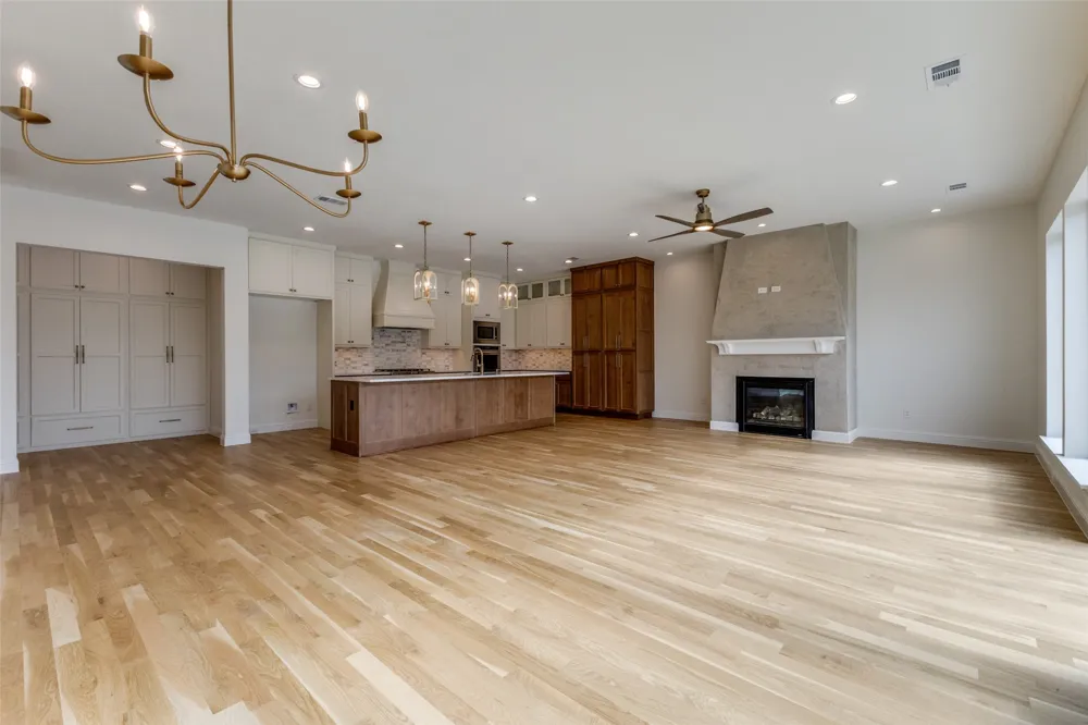 1646 Governors Boulevard Heath, TX 75032