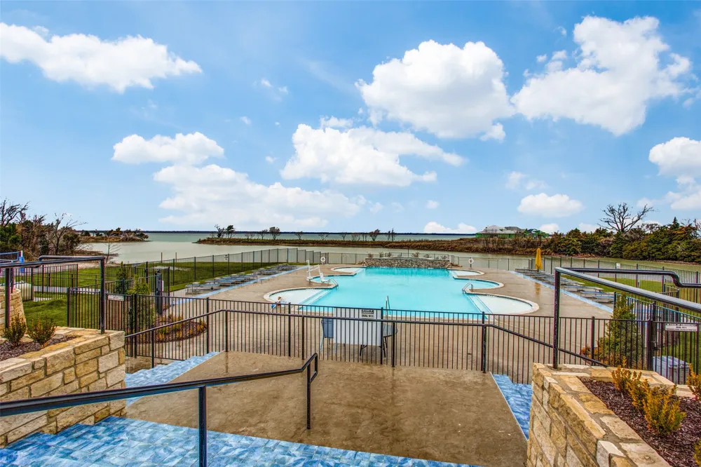1646 Governors Boulevard Heath, TX 75032