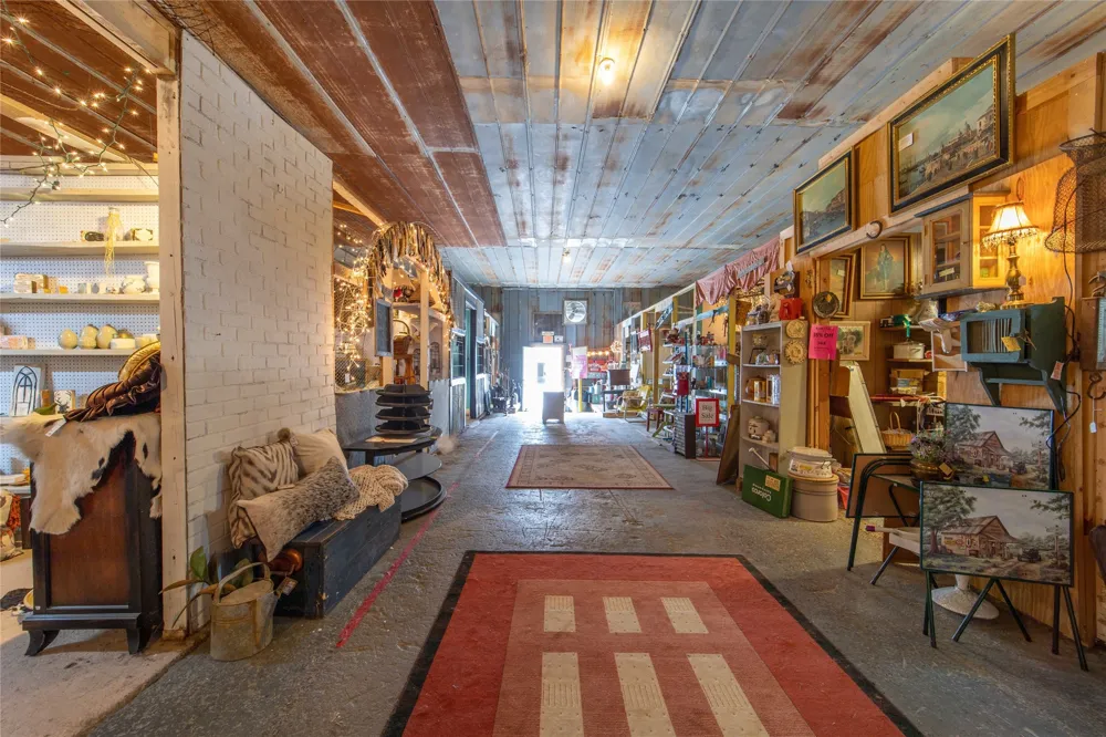 1950 W South Loop Stephenville, TX 76401