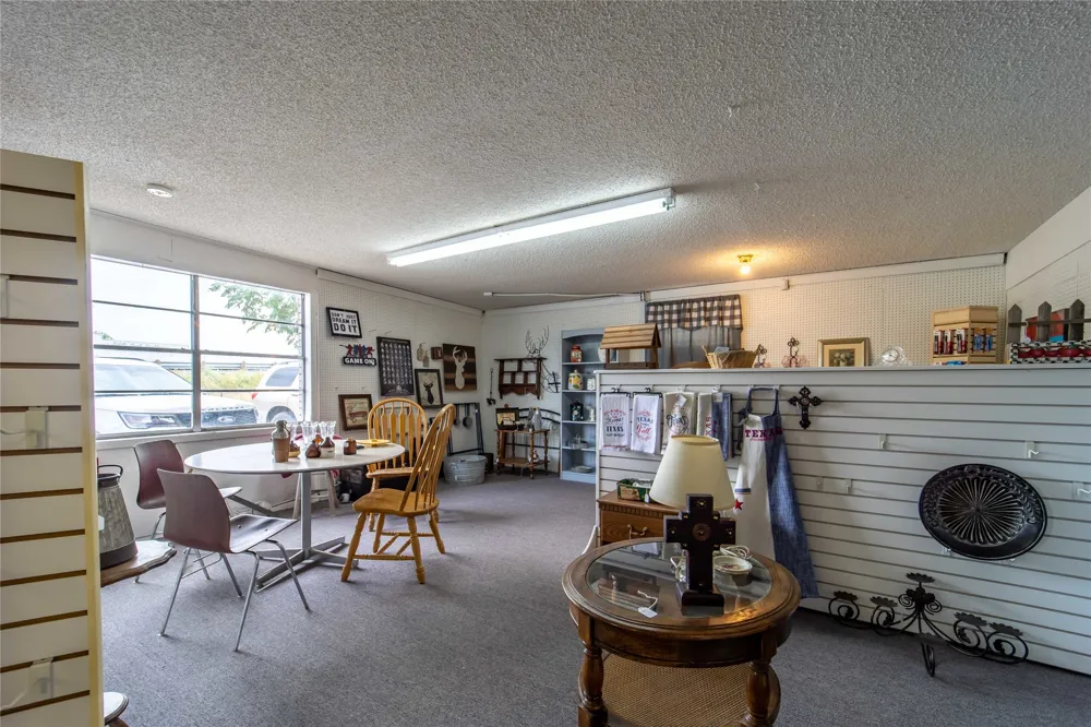 1950 W South Loop Stephenville, TX 76401