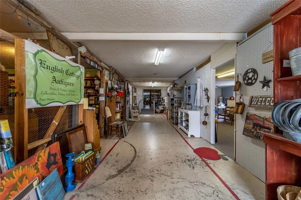1950 W South Loop Stephenville, TX 76401