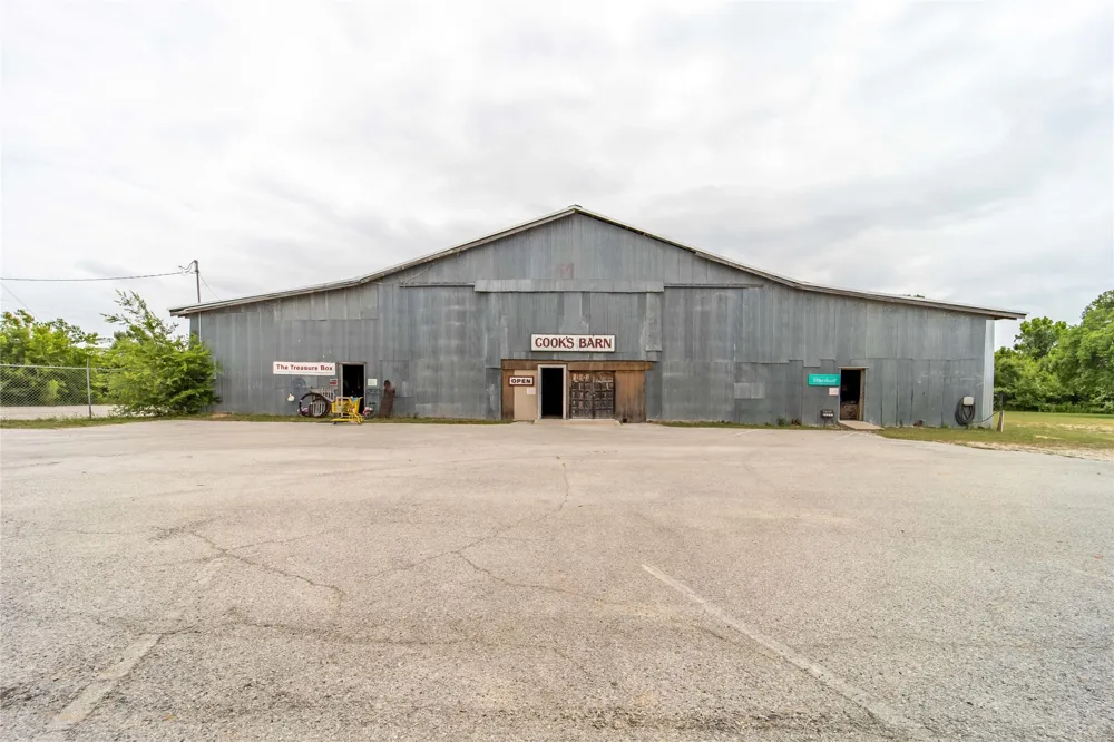 1950 W South Loop Stephenville, TX 76401