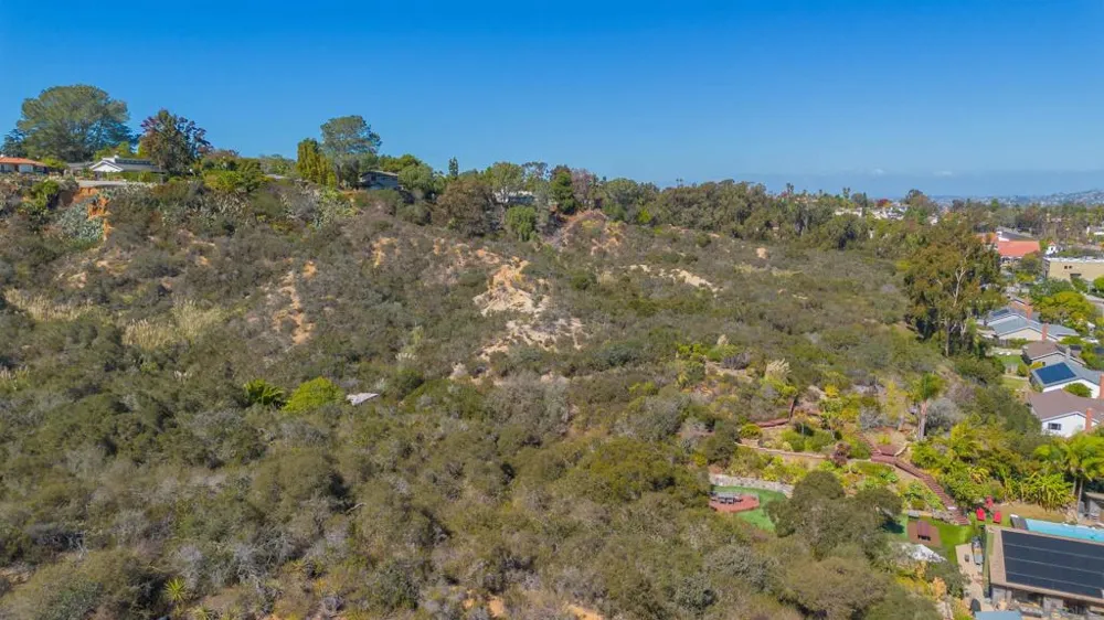 Crest Dr Encinitas, CA 92024