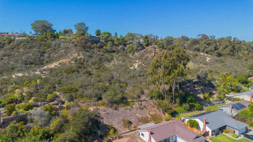Crest Dr Encinitas, CA 92024