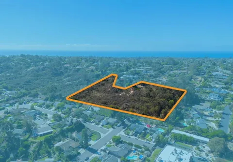 Crest Dr